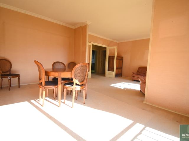 Appartement de 117 m2, centre ville, 4 chambres