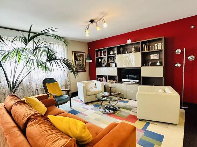 Appartement De 170M2 En Centre Ville De Caen – Garage Et Jar. 170m² Caen