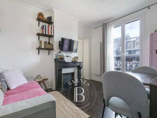 Appartement de 1 chambres de luxe en vente à Chatelet les Halles, Louvre Tuileries, Palais Royal, Paris, Île de France