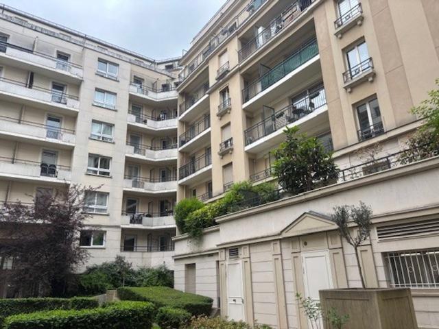 Appartement de 1 chambres de luxe en vente à Issy les Moulineaux, France