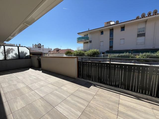 Appartement de 1 chambres de luxe en vente à Saint Raphaël, France
