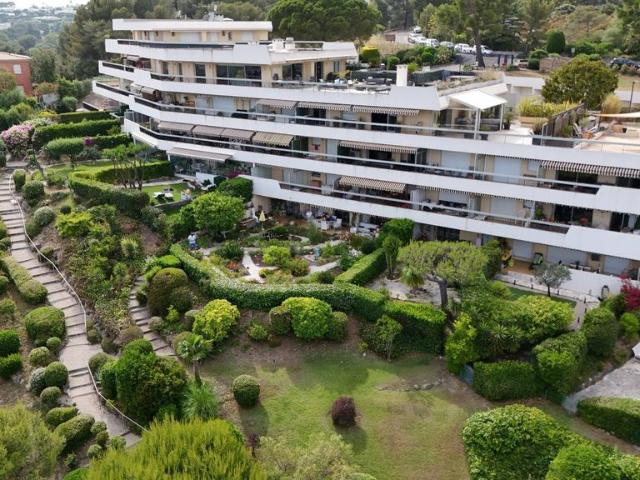 Appartement de 1 pièces de luxe en vente à 90 Corniche des Maurettes, Villeneuve Loubet, Provence Alpes Côte d'Azur