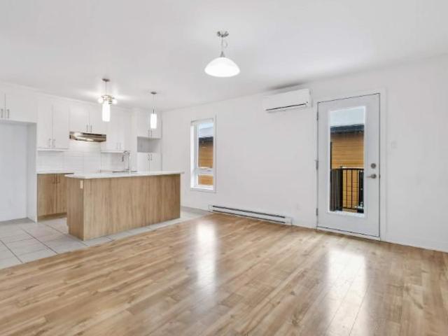 Appartement de 2 chambres à louer à Lavaltrie