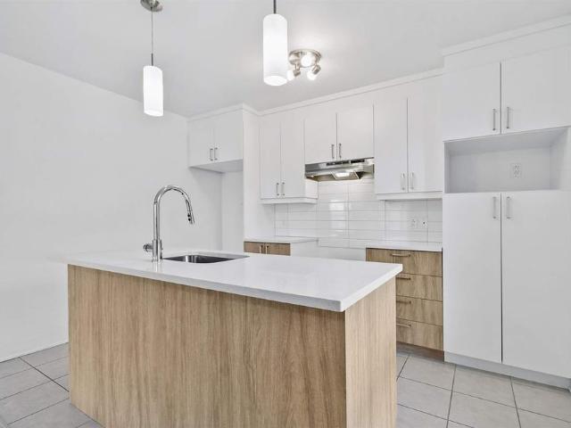 Appartement De 2 Chambres à Louer à Lavaltrie