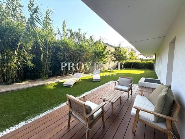 Appartement de 2 chambres de luxe en location à Marseille, Provence Alpes Côte d'Azur