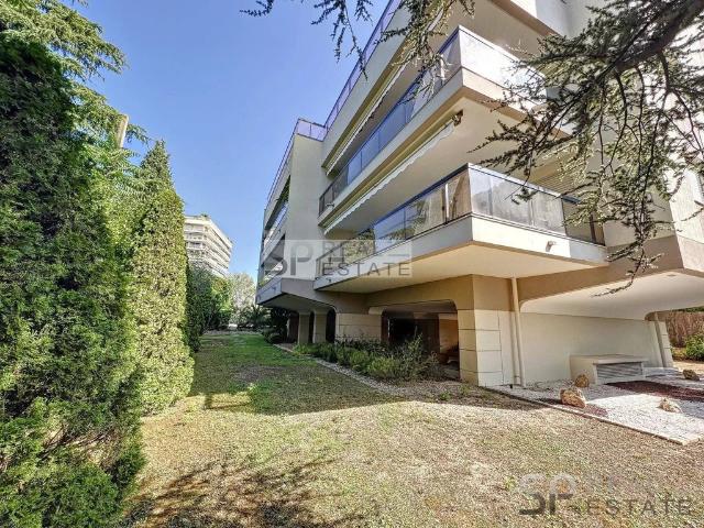 Appartement de 2 chambres de luxe en vente à Cannes, Provence Alpes Côte d'Azur