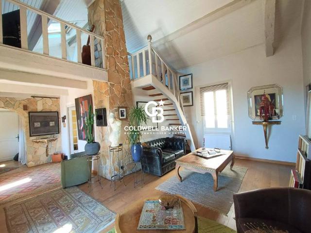 Appartement de 2 chambres de luxe en vente à Hyères, France