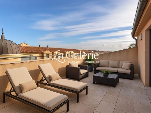 Appartement de 2 chambres de luxe en vente à Hyères, Provence Alpes Côte d'Azur