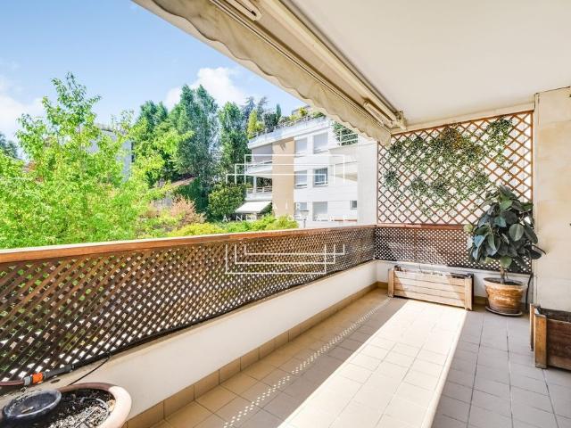 Appartement de 2 chambres de luxe en vente à Neuilly sur Seine, Île de France