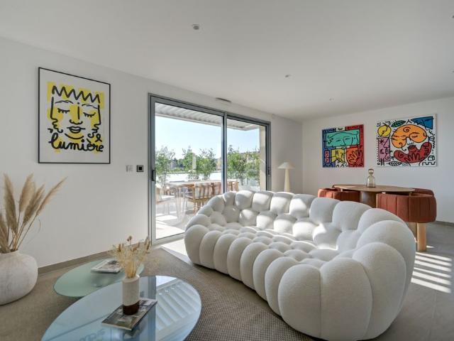 Appartement de 2 chambres de luxe en vente à Sanary sur Mer, Provence Alpes Côte d'Azur