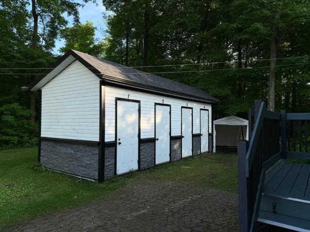 Appartement de 2 chambres et 1 salle de bain