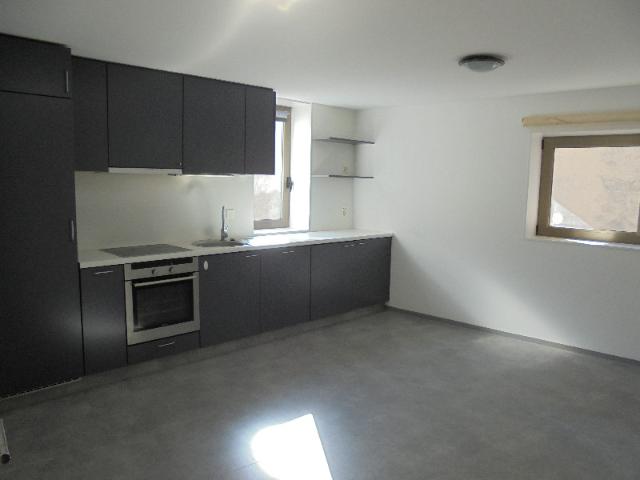 RESERVE BAIL EN COURS Appartement de 2 pièces au 1er étage 1906 Charrat 947