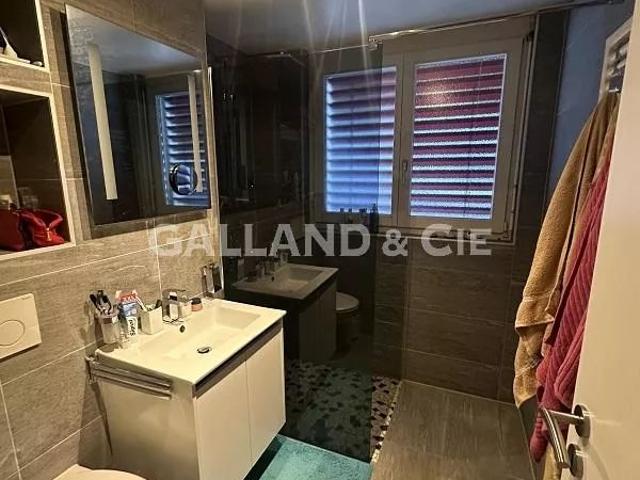 Appartement de 2 pièces au 2ème étage vu sur le lac