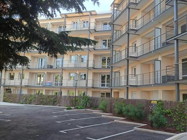 Superbe 2P rénové avec terrasse à Menton