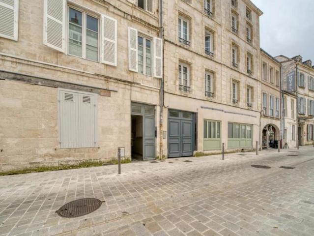 Appartement 2 pièces loué au calme, La Rochelle