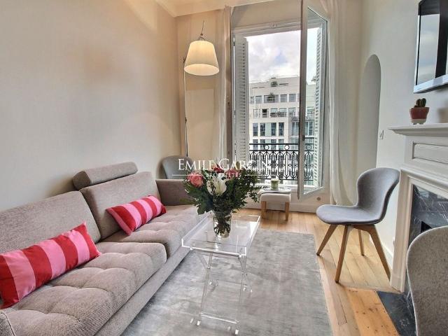 Appartement de 2 pièces de luxe en location à Champs Elysées, Madeleine, Triangle d’or, France