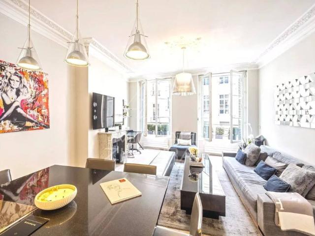 Appartement de 2 pièces de luxe en vente à Chatelet les Halles, Louvre Tuileries, Palais Royal, France