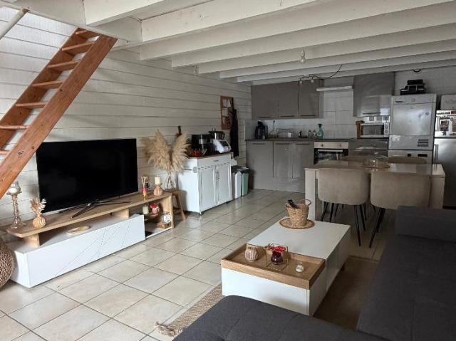 Appartement de 2 pièces en duplex avec jardin commun à Pont l'Abbé