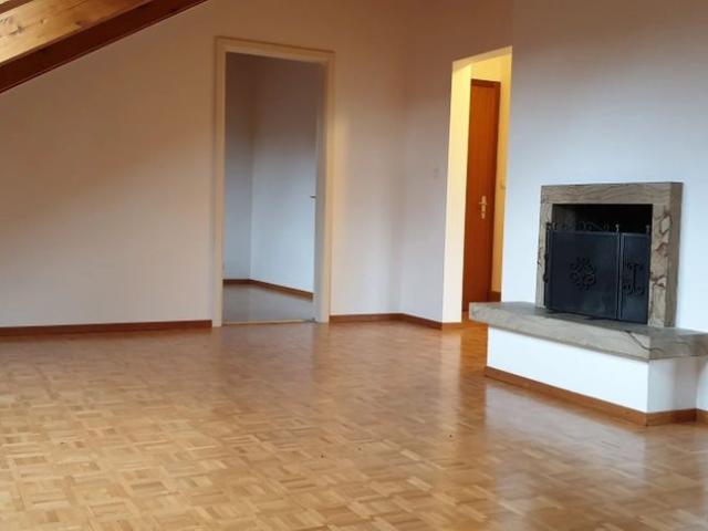 Appartement de 2.5 pièces mansardé au 1er étage