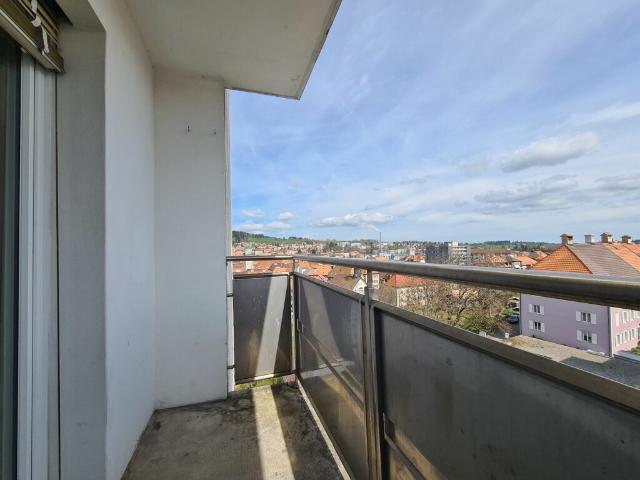 Appartement de 2.5 pièces au 10e étage