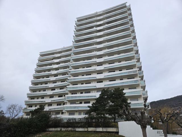 Appartement de 2.5 pièces au 3ème étage CH 3960 Sierre, Route de Sion 93 CHF 1'000. /mois + ch
