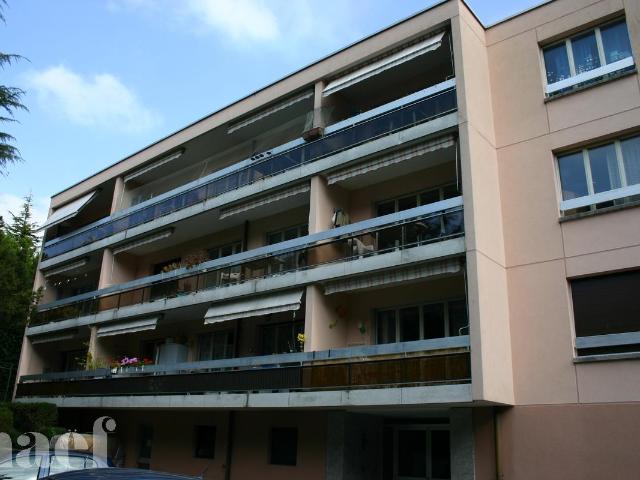 Appartement de 2.5 pièces entièrement rénové