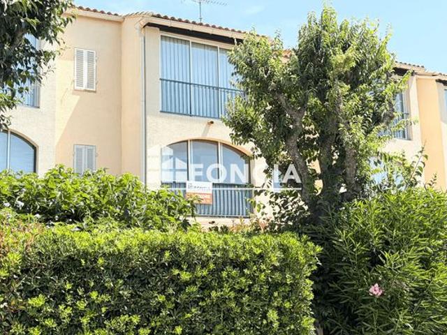 Appartement de 30 m2 avec loggia + 2 places de Parkings Privées exposition sud au 1 er étage