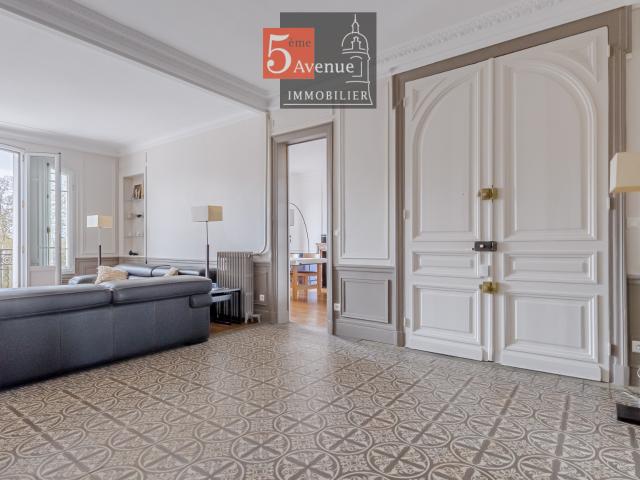 Appartement de 3/4 pièces rénové avec garage et ascenseur à Chantilly