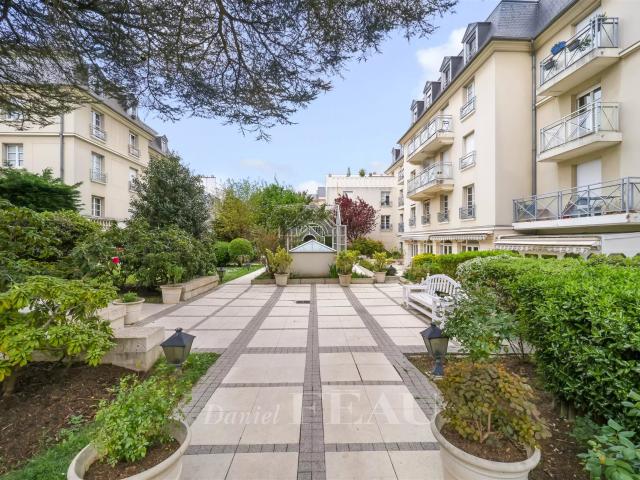 Appartement de 35 m² 2 pièces avec ascenseur et parking 35m² Saint Germain en Laye
