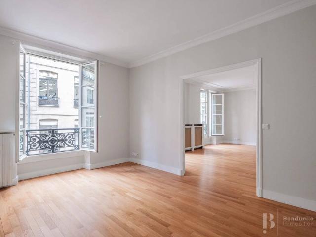 Appartement de 3 chambres de luxe en location à Chatelet les Halles, Louvre Tuileries, Palais Royal, France