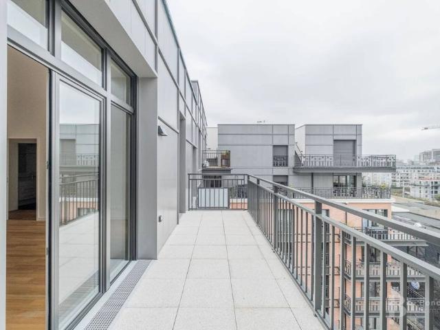 Appartement de 3 chambres de luxe en location à Courbevoie, France