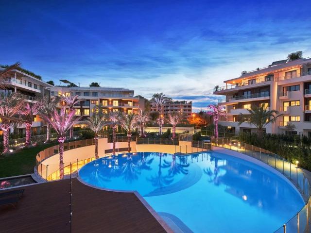 Appartement de 3 chambres de luxe en vente à Antibes, France