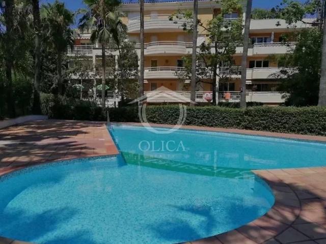 Appartement de 3 chambres de luxe en vente à Cannes La Bocca, France