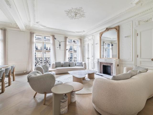 Appartement de 3 chambres de luxe en vente à Champs Elysées, Madeleine, Triangle d’or, Paris, Île de France