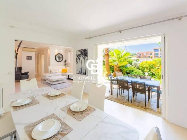 Appartement de 3 chambres de luxe en vente à Cogolin, Provence Alpes Côte d'Azur