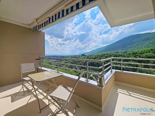 Appartement de 3 chambres de luxe en vente à Gex, Auvergne Rhône Alpes