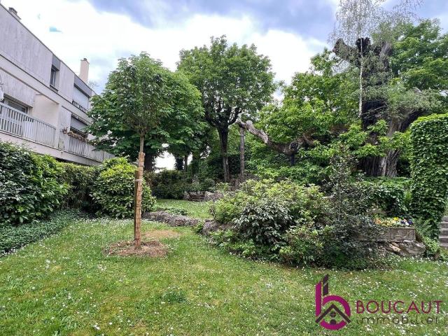 Appartement de 3 chambres de luxe en vente à Le Plessis Robinson, Île de France