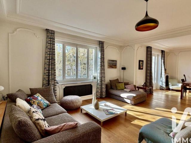 Appartement de 3 chambres de luxe en vente à Lyon, France