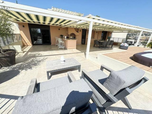 Appartement de 3 chambres de luxe en vente à Mandelieu, Provence Alpes Côte d'Azur