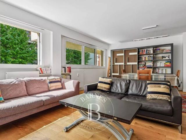 Appartement de 3 chambres de luxe en vente à Motte Picquet, Commerce, Necker, France