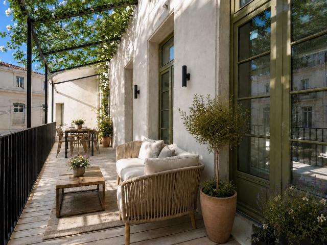 Appartement de 3 chambres de luxe en vente à Nîmes, France