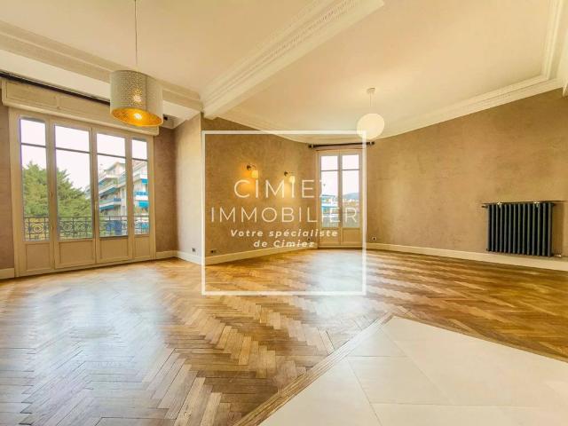 Appartement de 3 chambres de luxe en vente à Nice, France