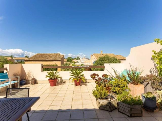 Appartement de 3 chambres de luxe en vente à Saint Cyprien, France