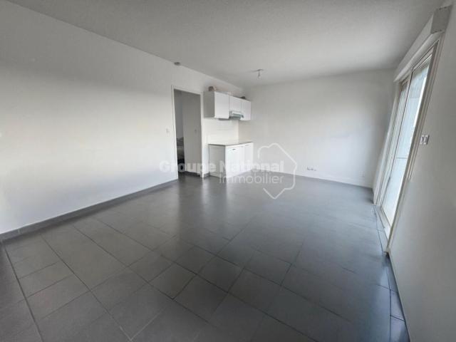 Appartement de 3 pièces 55 m² en location à MIRAMAS