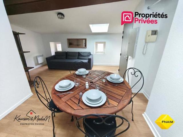 Appartement de 3 pièces Triangle d' Or de Bordeaux/ dernier étage