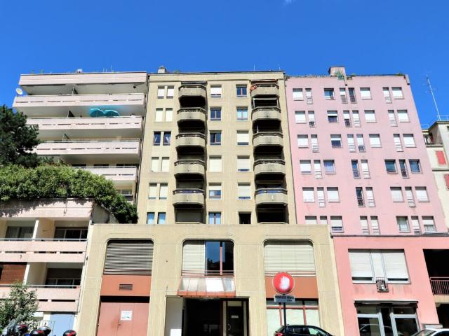 Appartement de 3 pièces avec balcon à Plainpalais Régie du Centre