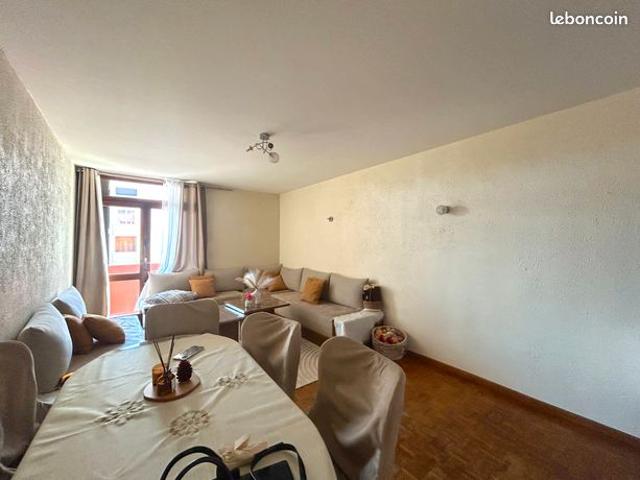 Appartement de 3 pièces avec loggias loué à Béziers