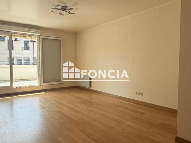 Appartement de 3 pieces choisy le roi
