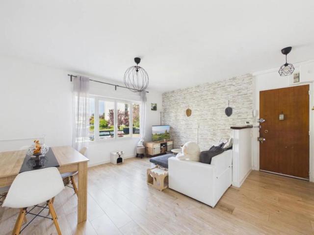 Appartement traversant 3 pièces à Caen