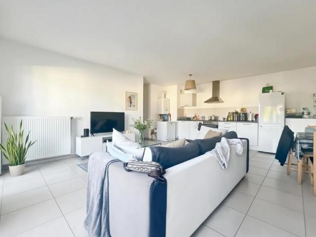 Appartement 3 pièces de 69 m² en vente situé à Prévessin Moëns